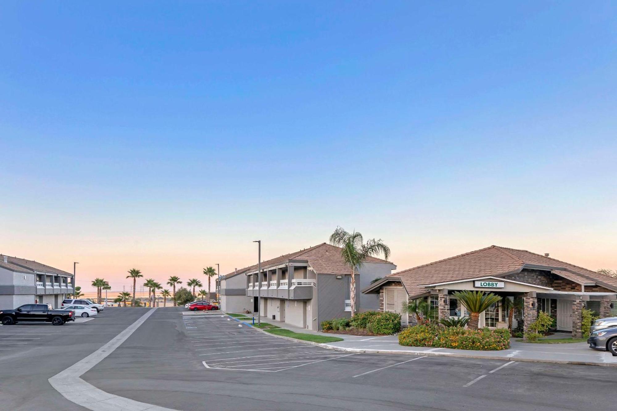 Quality Inn Kettleman City Near Hwy 41 Exteriér fotografie